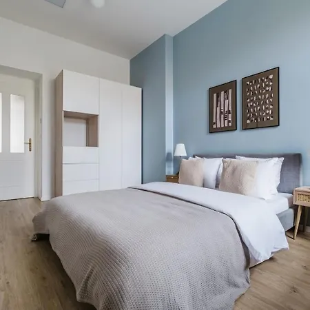 Blueground Vinohrady Balcony Luxury Area Prg-32 * Praha